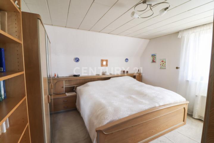 Schlafzimmer 1.1