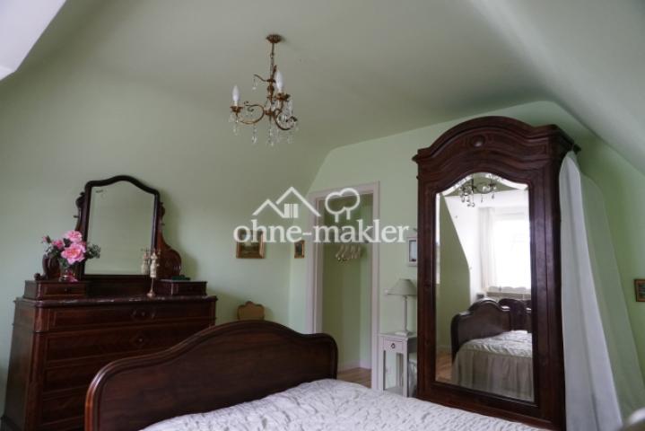 Schlafzimmer 2 OG