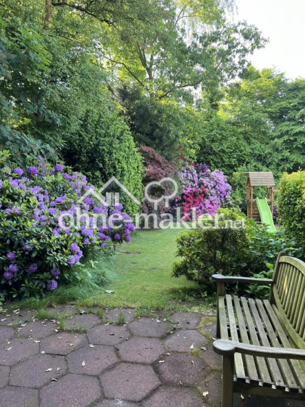 Süd-Terrasse mit Garten