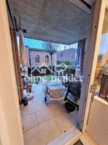 Blick aus Küche auf Terrasse