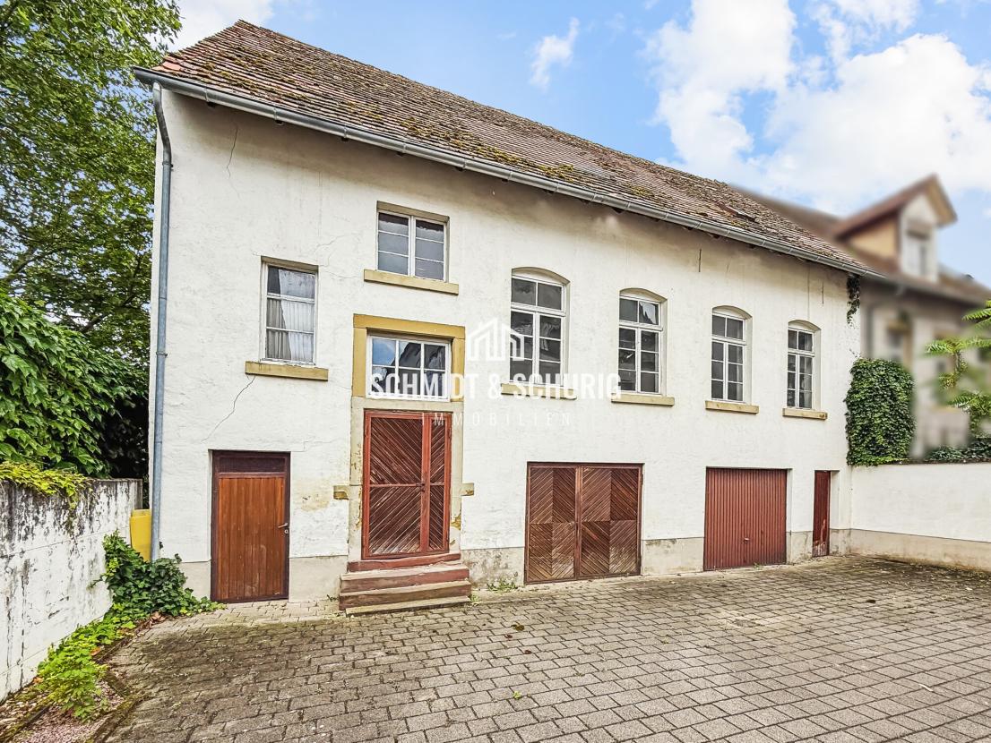 Hinterhaus / Vorderseite