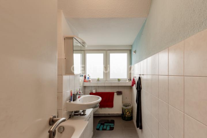 DG rechts Badezimmer 