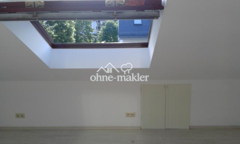 Nordostzimmer Ostwand