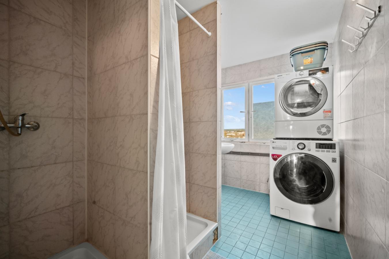 Appartement - Tageslichtbad 11. Obergeschoss