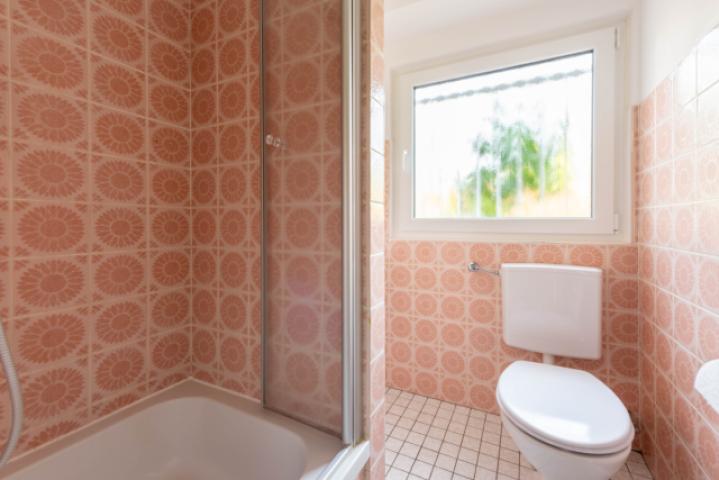 Tageslichtbad mit Dusche UG