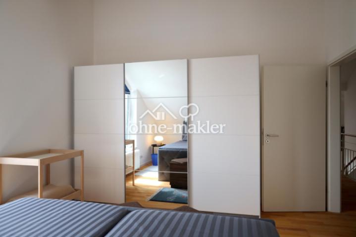 Schlafzimmer, oben