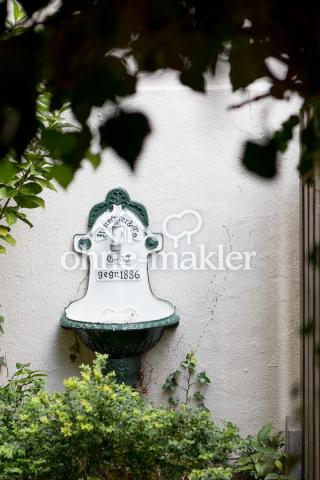 Gartendetail Wasserbrunnen