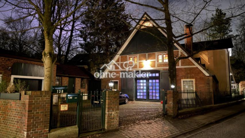 Bauernhaus bei Nacht