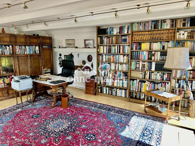 Büro EG