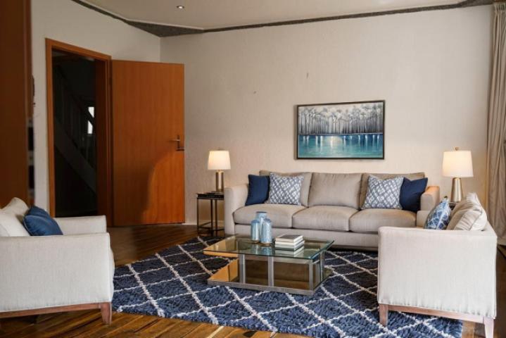 Ansicht-Wohnzimmer- - Living Room - Modern - 1