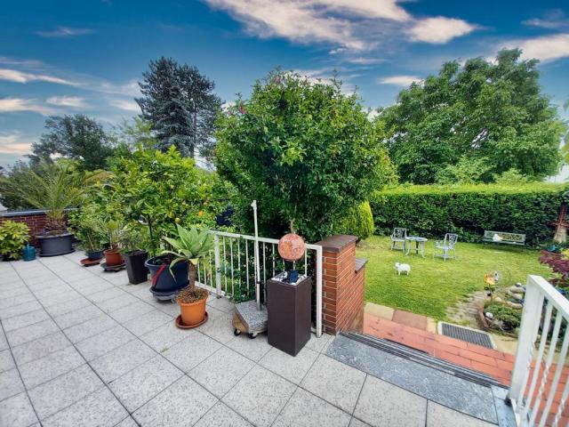 Terrasse mit Garten WE EG