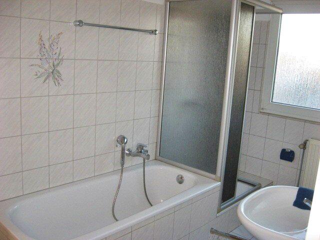 WE DG Wannenduschbad Bilder nach Renovierung 2015