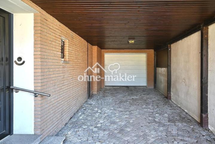 Carport und Garage