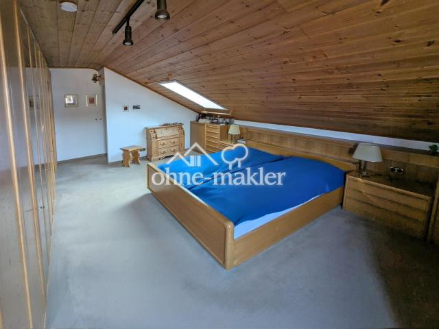 Schlafzimmer DG