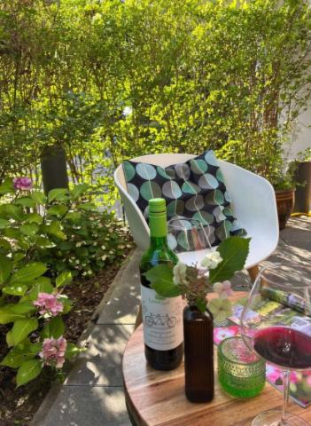 Chill out auf der sonnigen Terrasse 