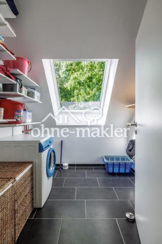 HWR/ Ankleide