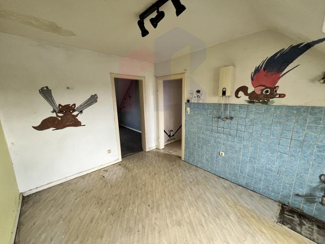 20241203_094323168_iOS