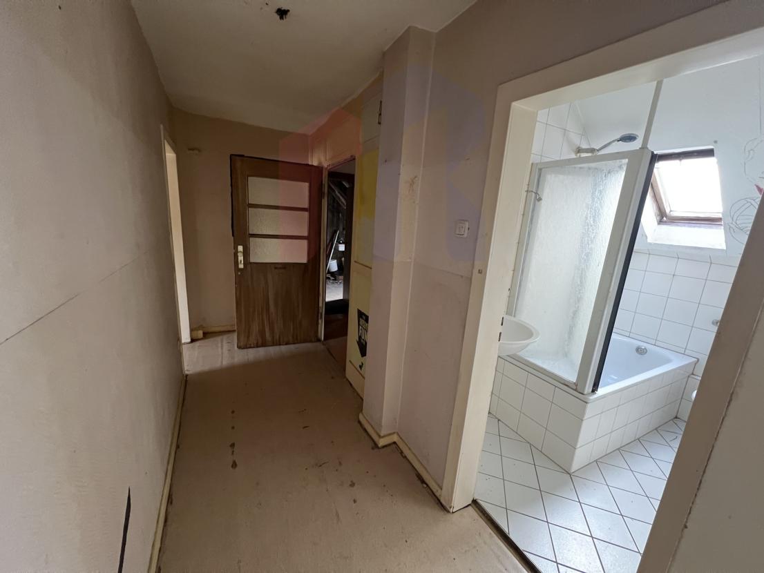 20241203_094351268_iOS