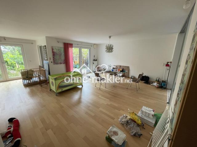 43 m² Wohnzimmer vom Entrée