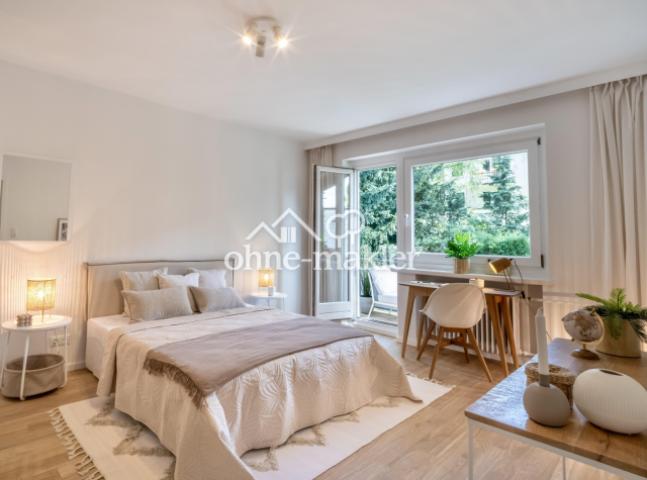 Schlafzimmer mit Balkon Garten