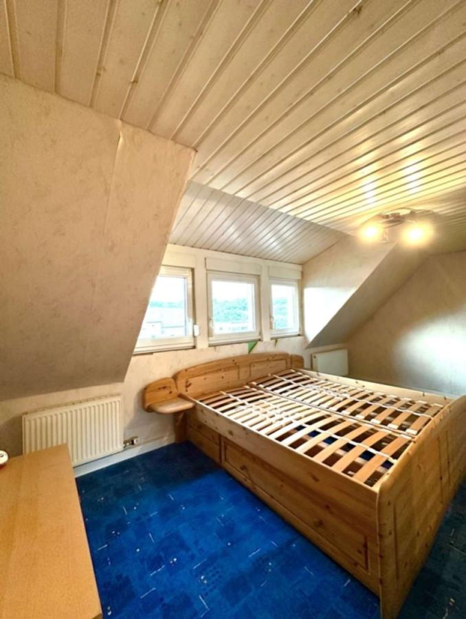 Schlafzimmer (Originalaufnahme)