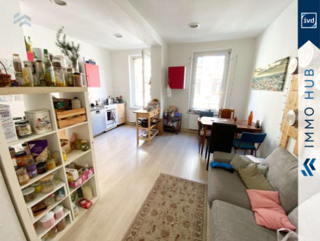 Wohnzimmer mit Küche