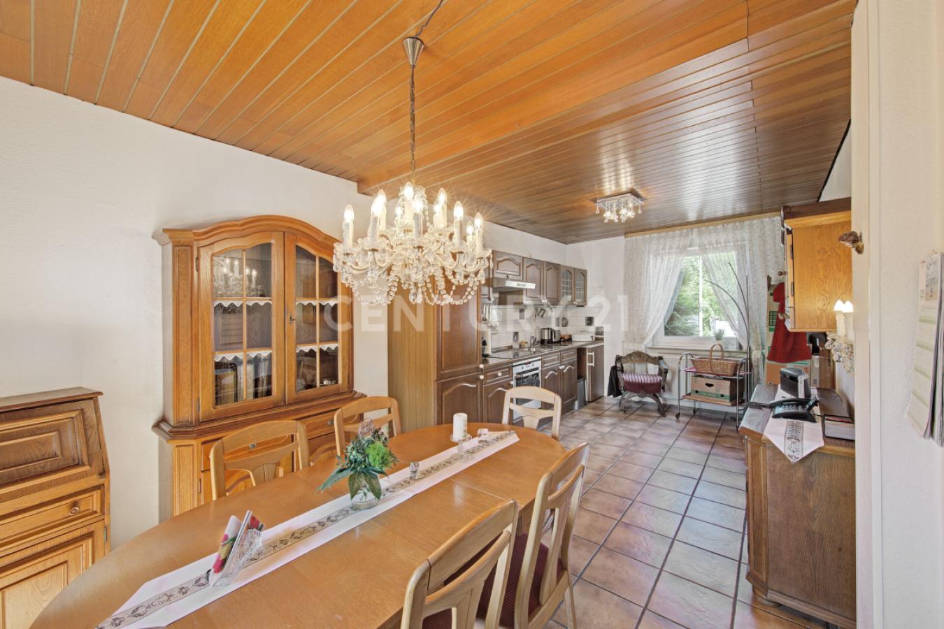 EG Küche mit Essbereich