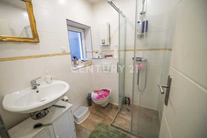 Tageslicht-Duschbad im Gartenhaus