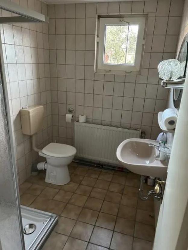 6 EG Einliegerwohnung Bad