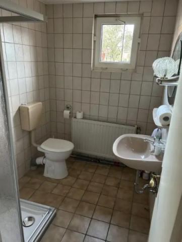 6 EG Einliegerwohnung Bad