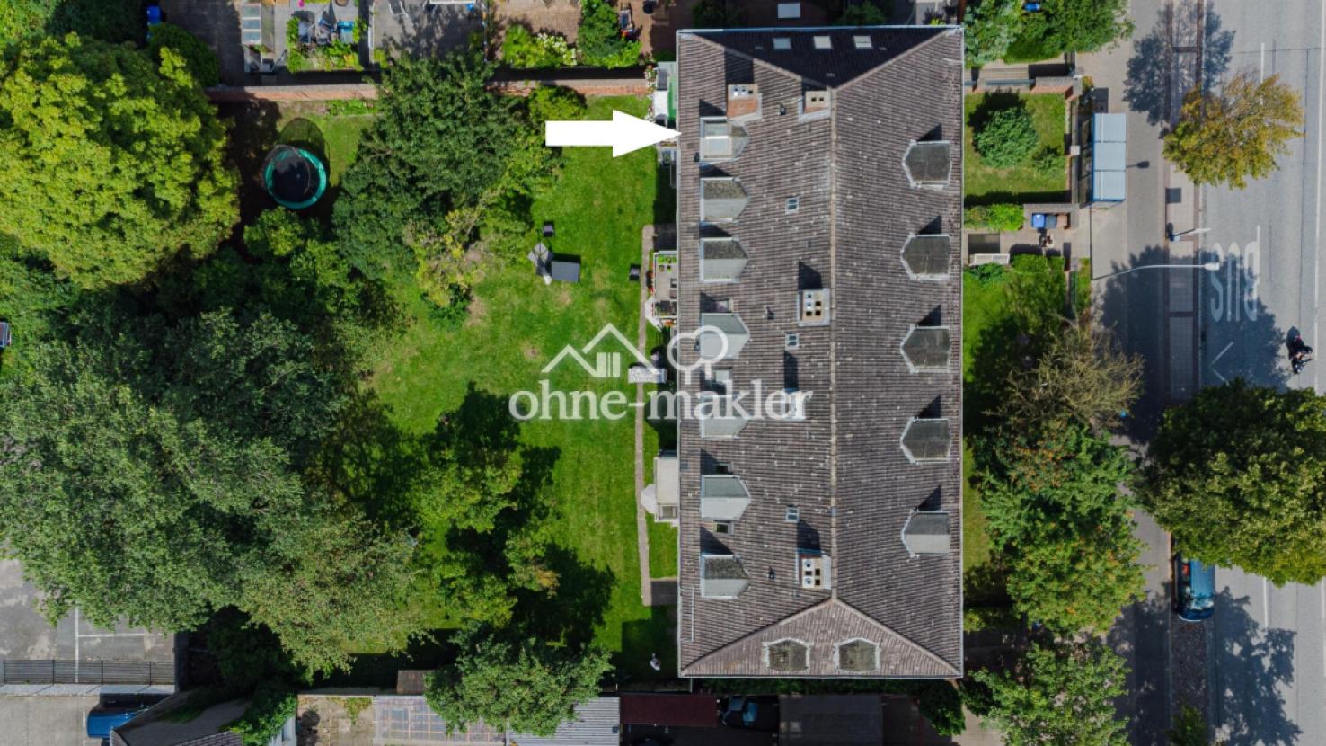 Drohnenansicht mit Garten