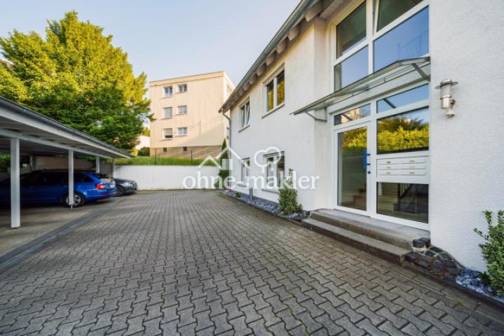 Carports und Zugang