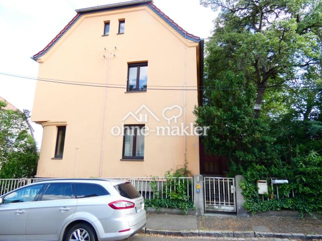 Straßenansicht Wohnhaus 