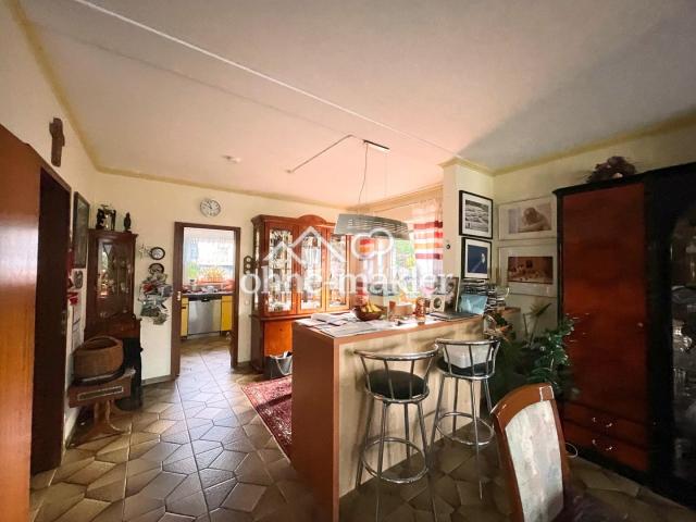 Übergang Küche mit Tresen