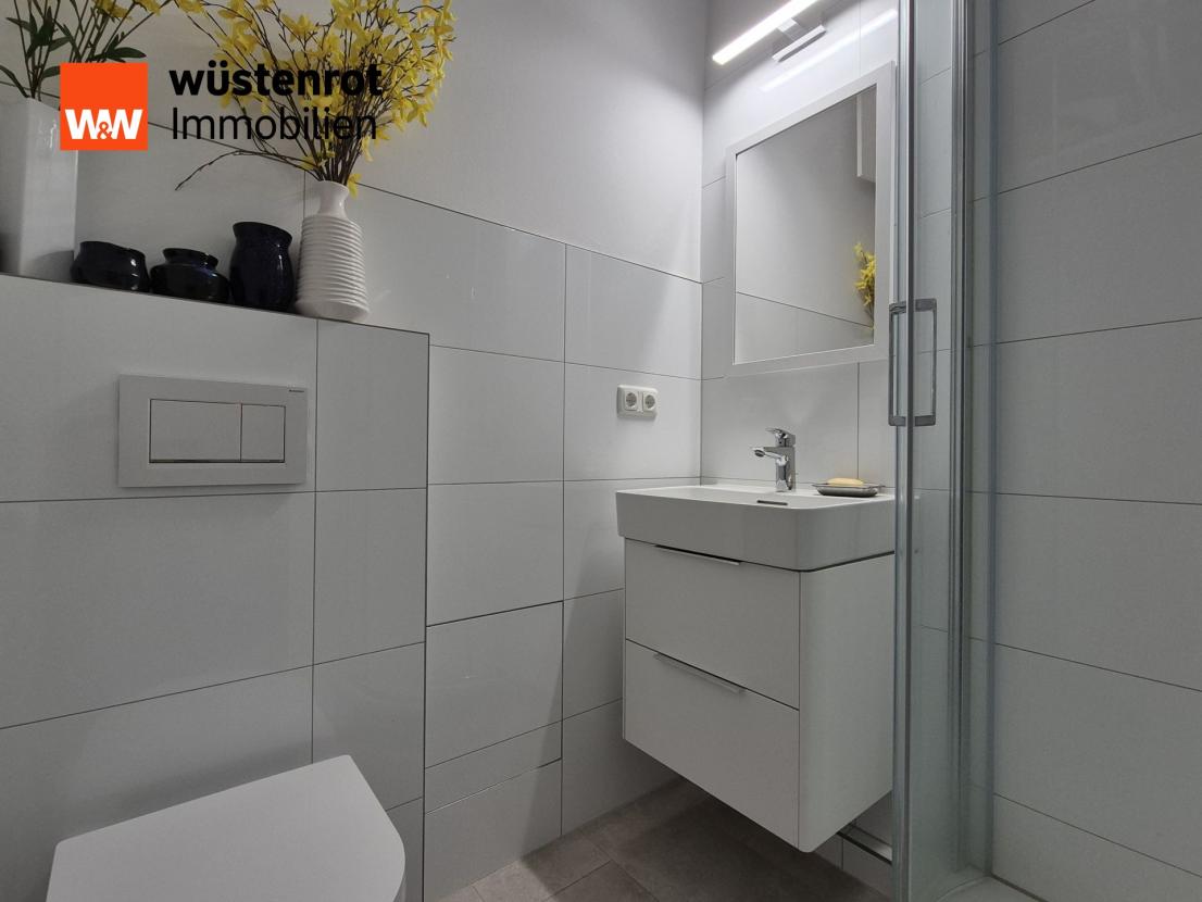 Bad 2 mit Dusche