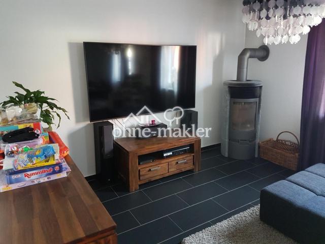 Wohnzimmer mit Kamin Bild 2