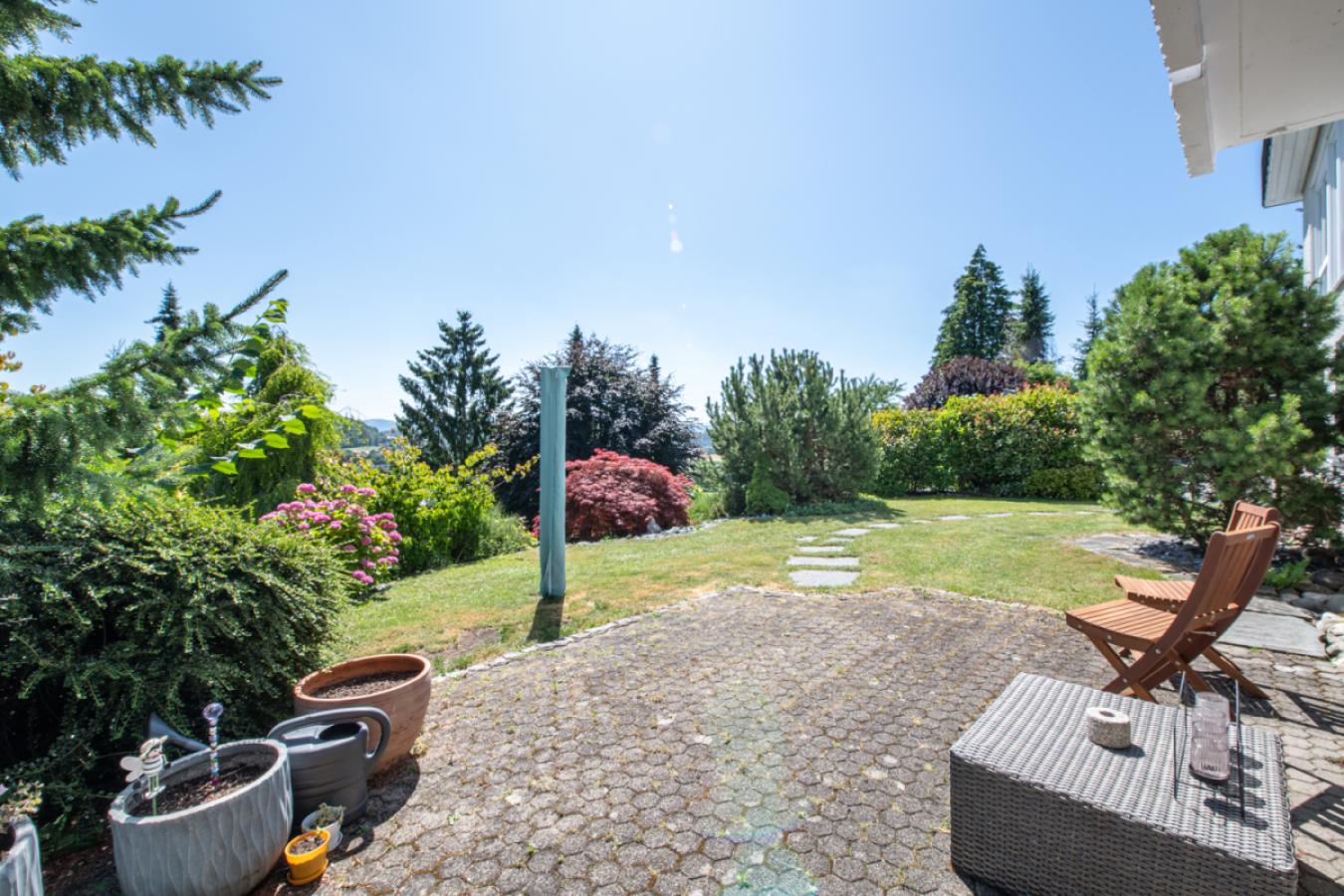 UG Terrasse aussen 2