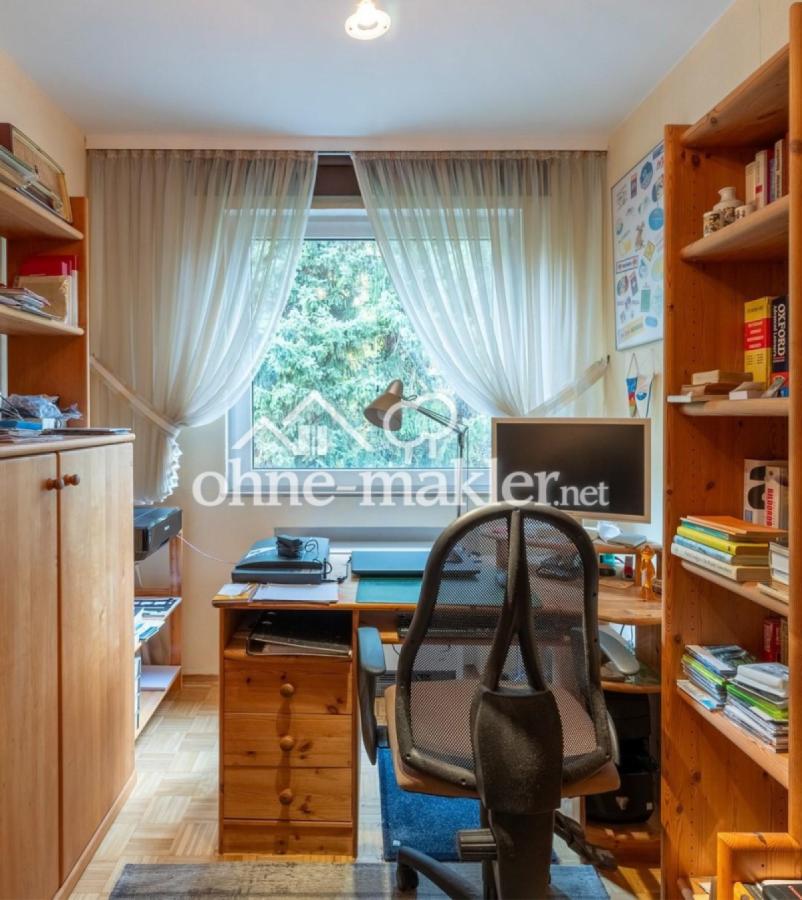 Arbeitszimmer