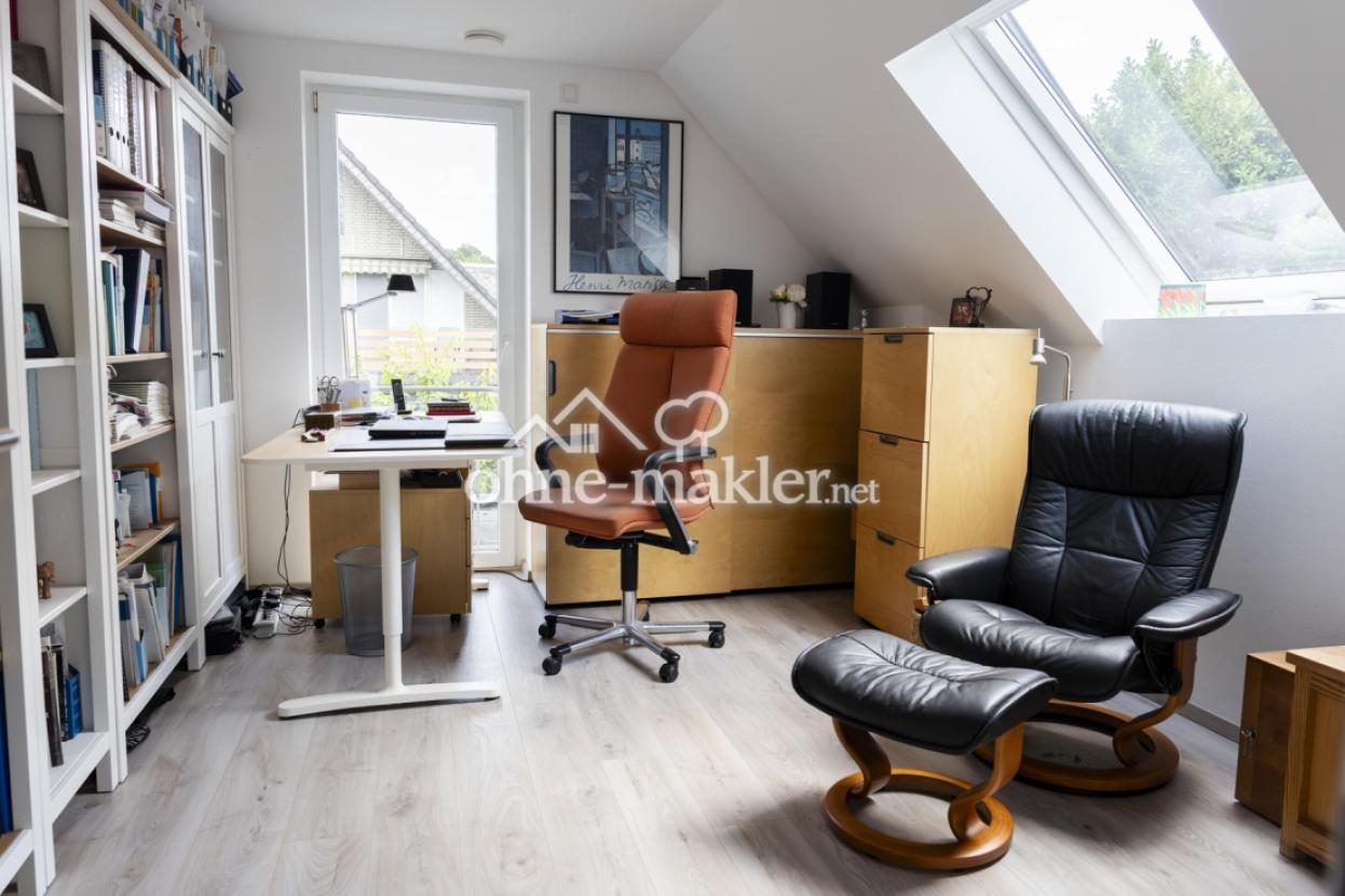 Büro / Kinderzimmer OG