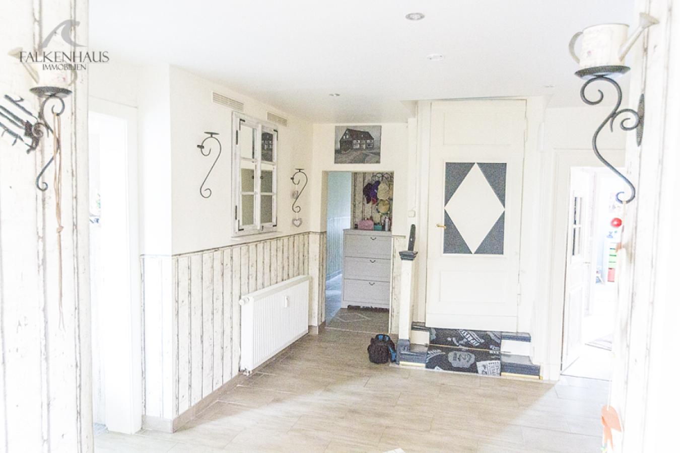 Diele EG zur Treppe OG