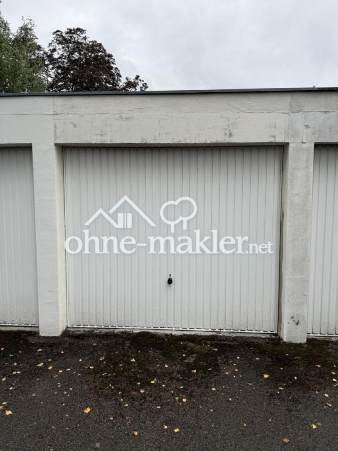 Garage im  Garagenhof