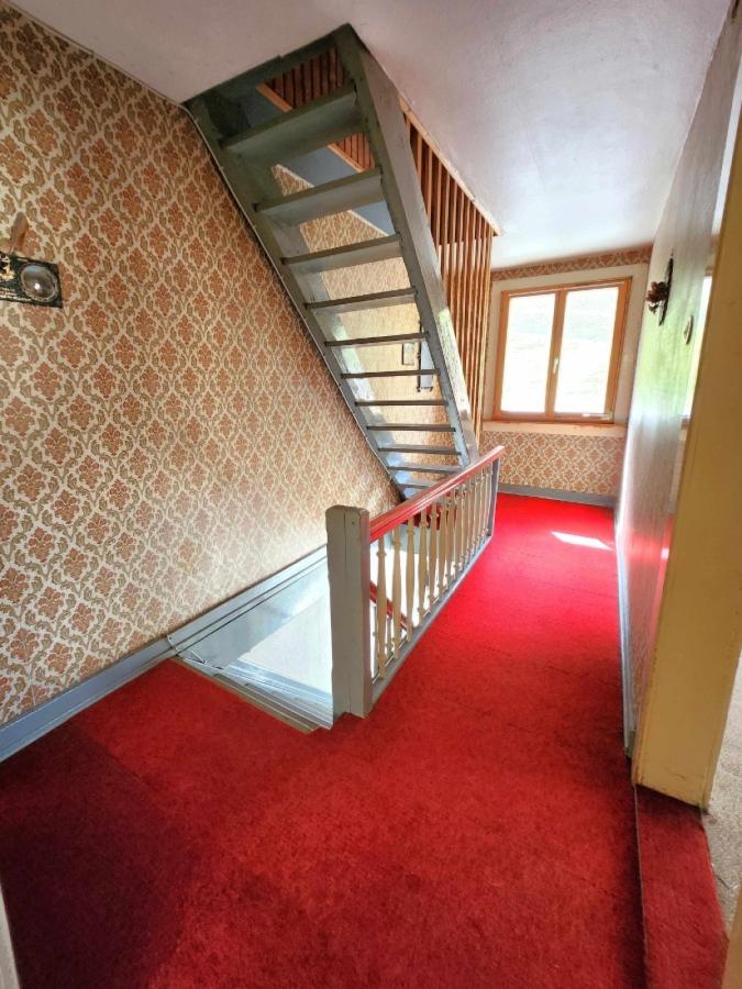 1.OG Treppenaufgang zu 2.OG