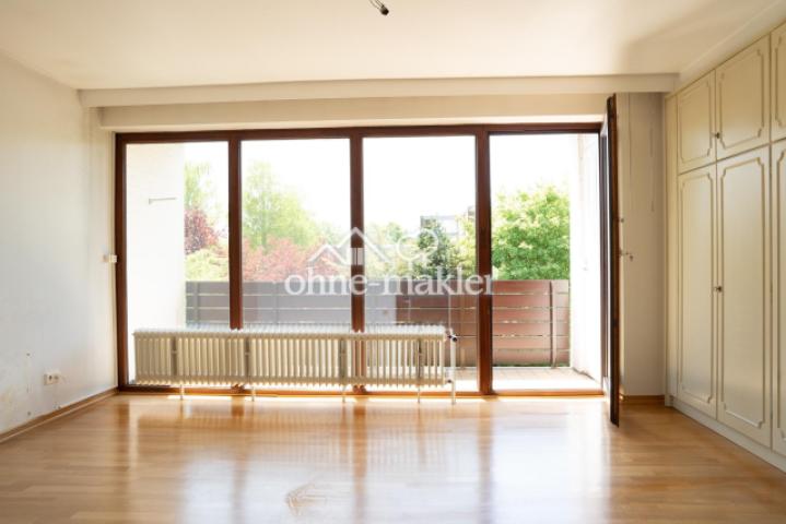 Schlafzimmer mit Balkon