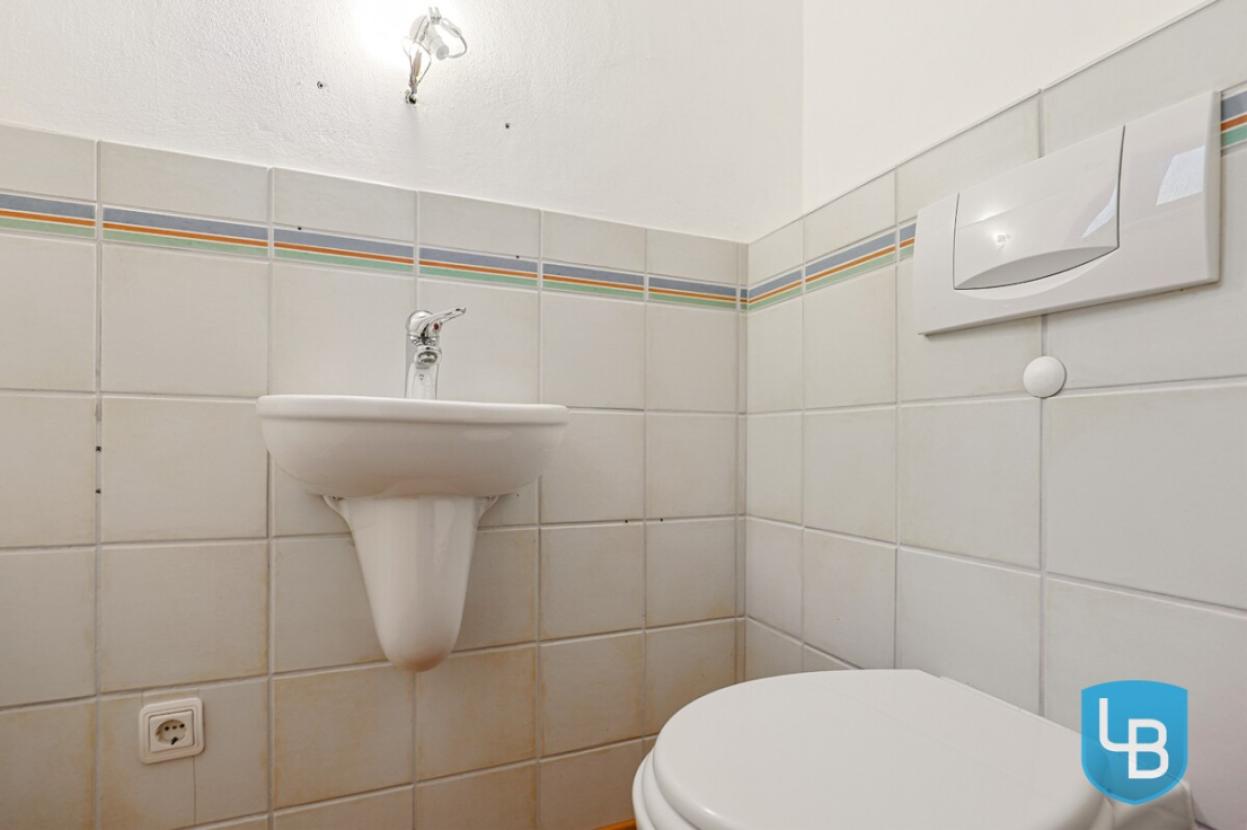 Gäste-WC mit Tageslicht