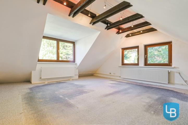 Großes Schlafzimmer