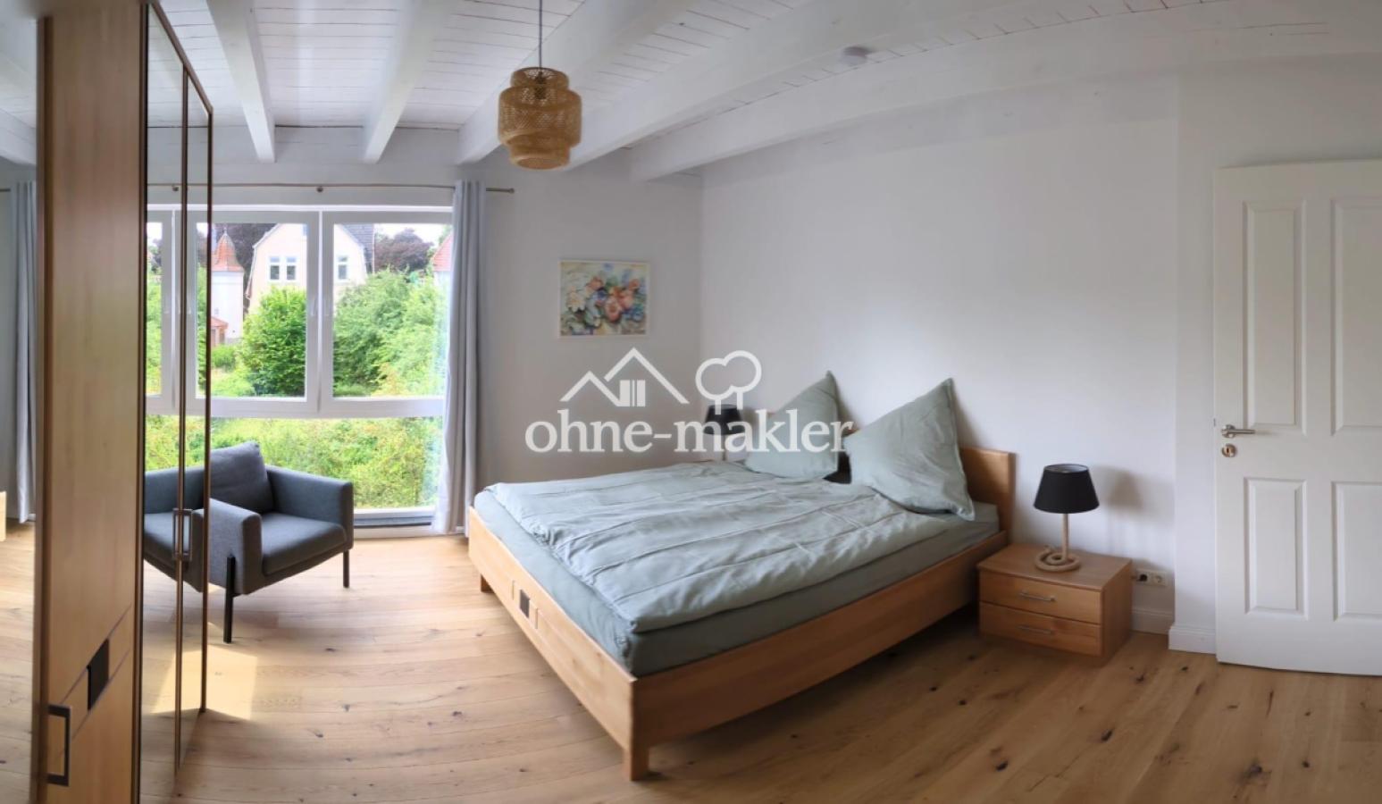 Schlafzimmer 2,  1.OG links 