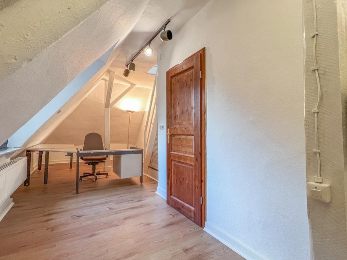 Büro DG Wohnung 1