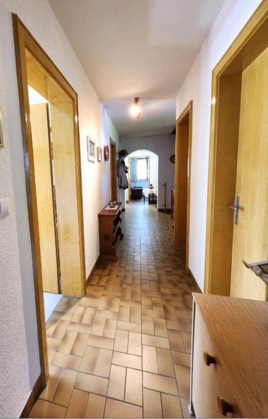 18 EG Flur Richtung Ausgang