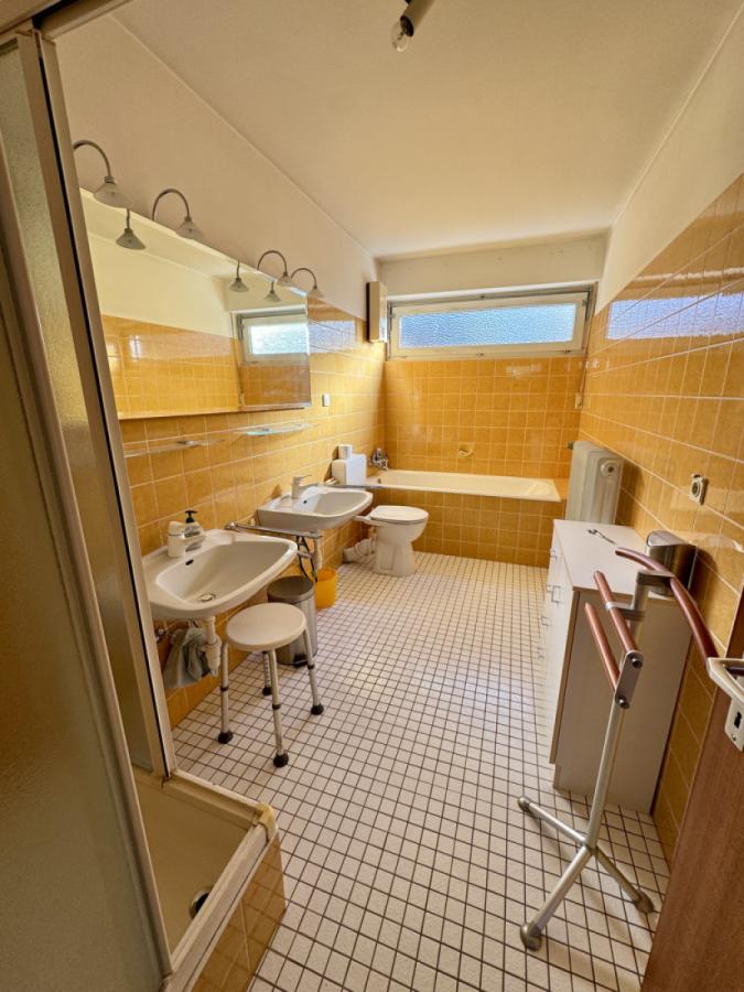 Blick ins Badezimmer