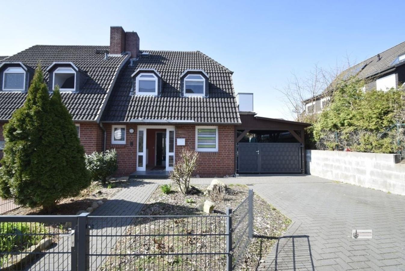 Hausanblick von vorne